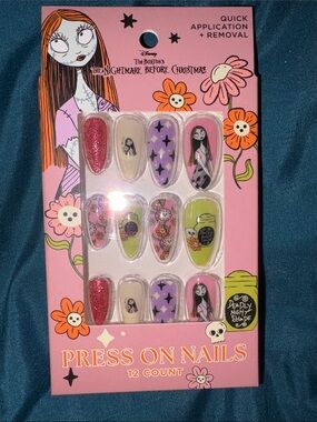 Disney’s Nightmare Before Christmas - Press On Nails (12 Count)